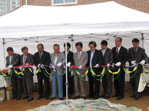 2010년 사랑의잔치 소하동 튼튼한교회 기공예배 1.JPG