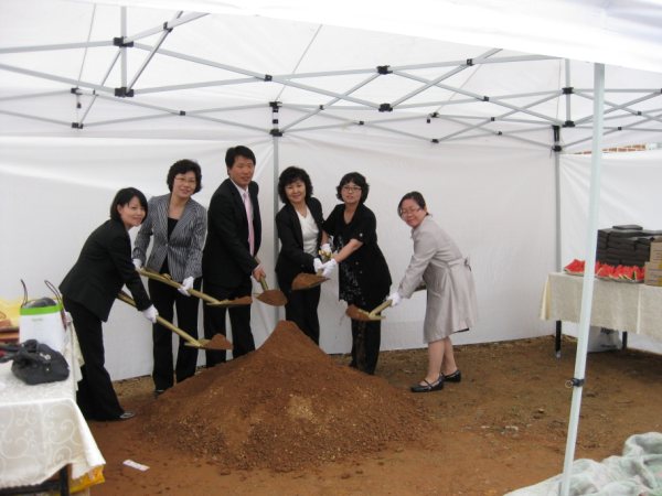 2010년 사랑의잔치 소하동 튼튼한교회 기공예배 2.JPG